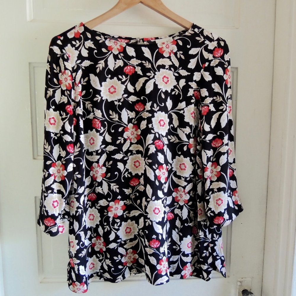 J. Jill Black & Red Floral Keyhole Back Top M